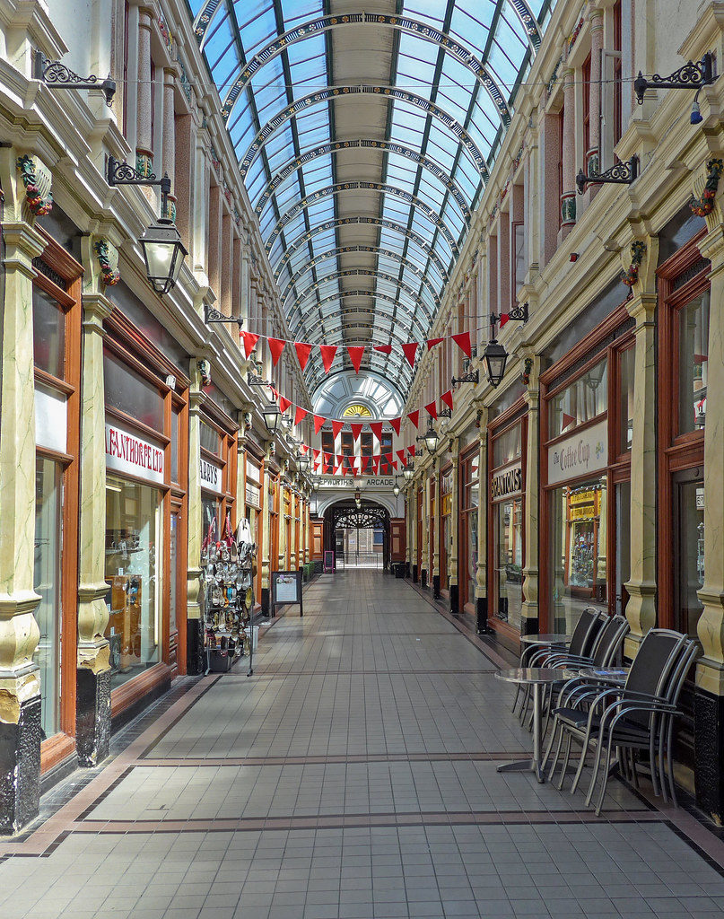 » Independent Shopping Hepworth Arcade