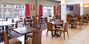 Holiday Inn Express Cafe