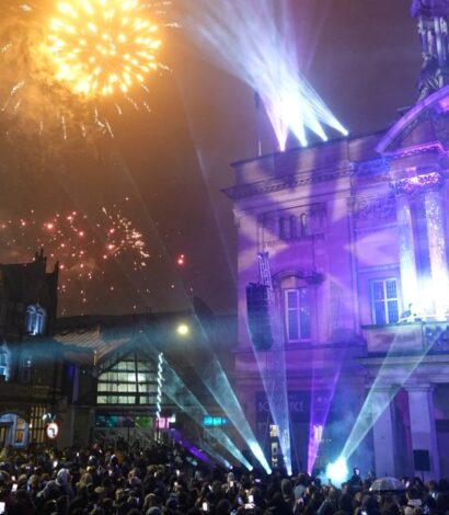 Festive season gets underway with Hull light switch-on