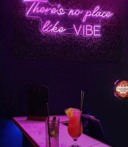 Vibe Bar & Cocktail Lounge