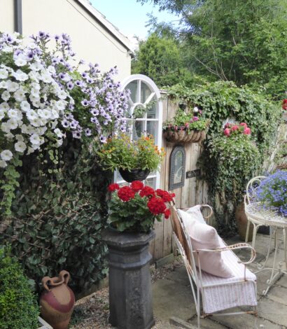 Avenues Open Gardens