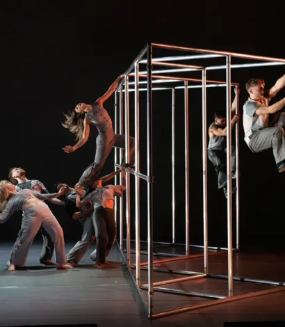 Motionhouse – Hidden